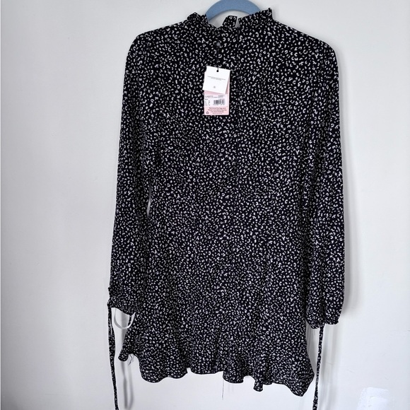 Misguided A Line Dress With High Neck in Black Leopard Print NWT Size 6 Lined - Picture 5 of 15